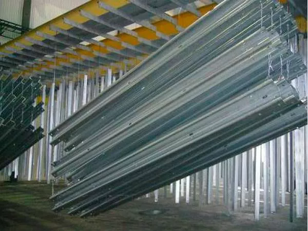 Этапы производства дорожного ограждения